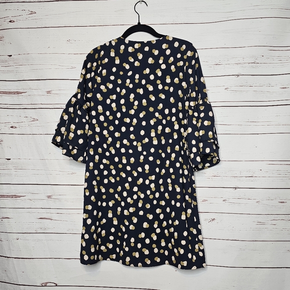 VICI Opera House V-Neck Bell Sleeve Shift Dress - Picture 2 of 9